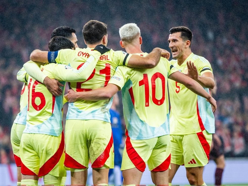 九游体育包含赛地聚焦：欧冠集结日热度飙升，里尔伤情更新，球迷炸锅，高层口径保持一致的词条