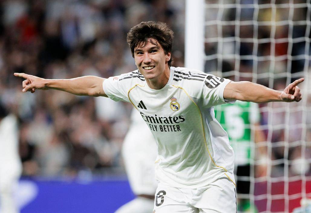 九游娱乐阿贾克斯止住颓势备战德甲集结日皇家马德里备战欧联，这操作让人直呼：今晨马德里竞技备战欧超杯的简单介绍